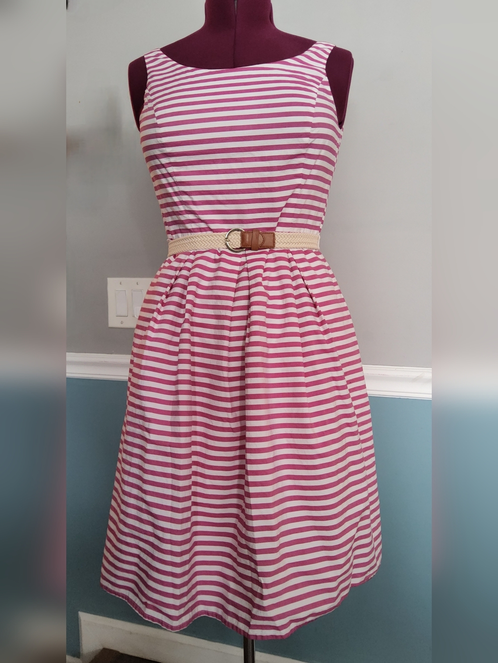 Women's sz.4, Jones New York, Pink and White Striped Sleeveless Belted Dress